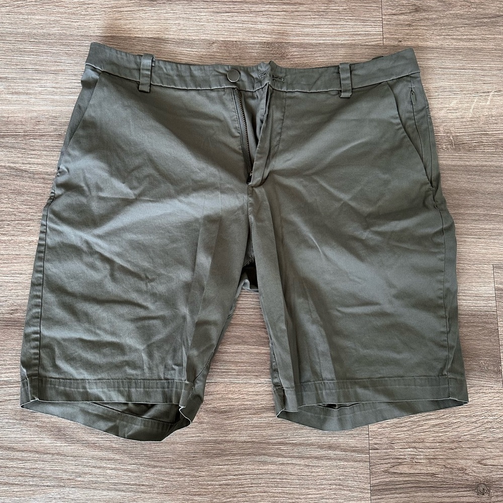 Commission classic fit shorts 7”